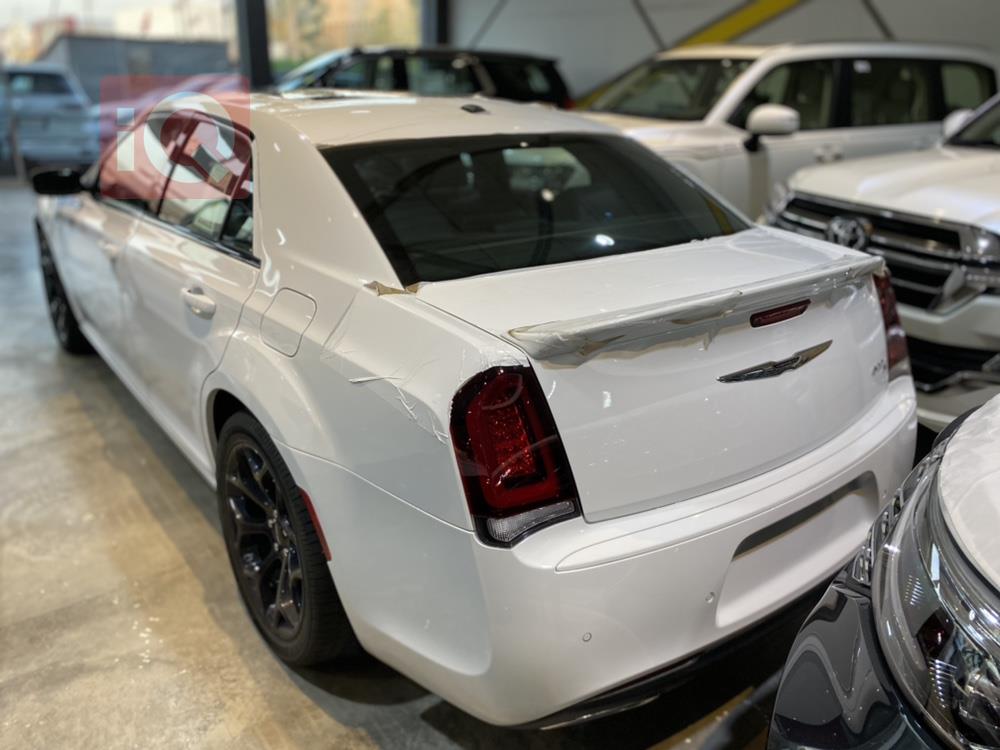 كرايسلر 300